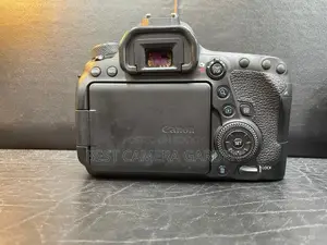 📸 Canon 6D Mark II (Full Frame DSLR) – বিক্রয়ের জন্য