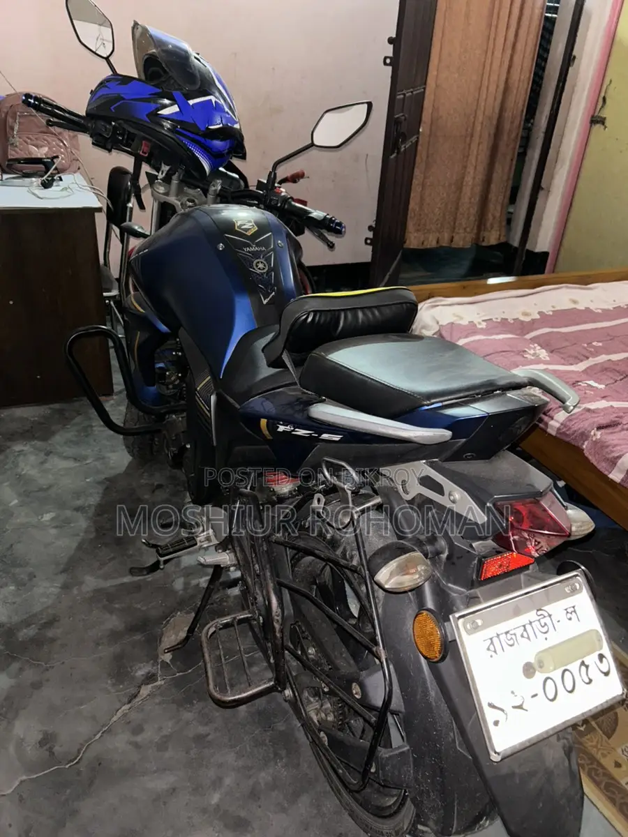 Yamaha FZs V2 . 2021
