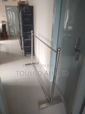একটি এস.এস. স্ট্যান্ড বিক্রয়