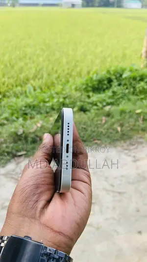 Apple iPhone 13 (Used)
