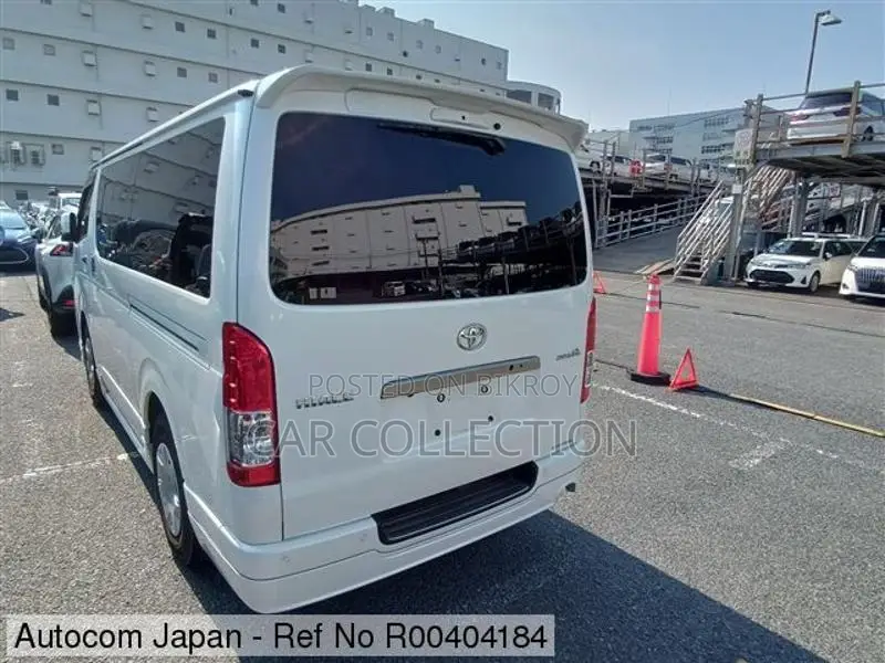 Toyota Hiace Super GL Dp2 4 point 2022
