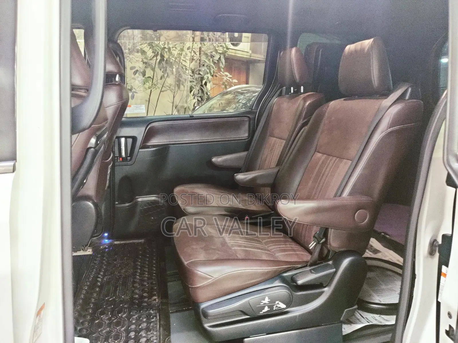 Toyota Esquire GI Premium 2018