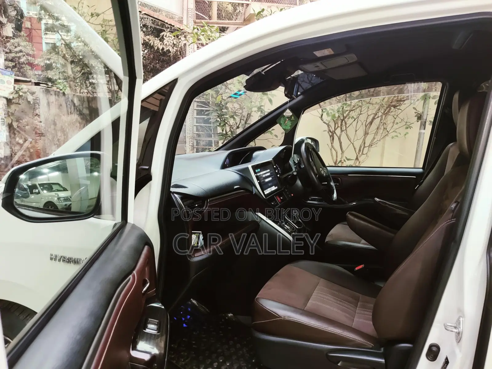 Toyota Esquire GI Premium 2018