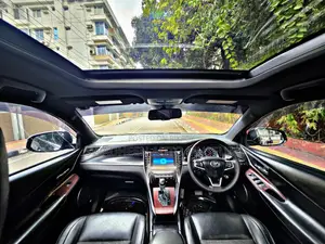 Toyota Harrier Premium 2014