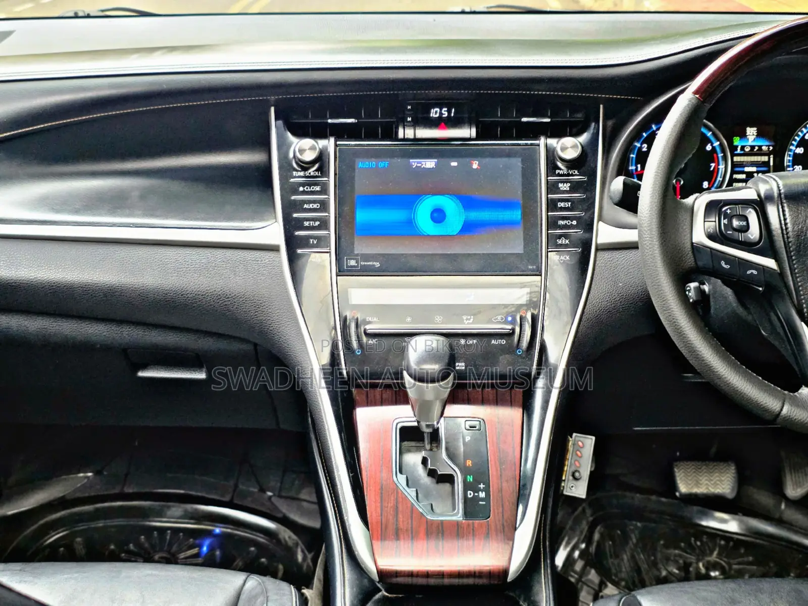 Toyota Harrier Premium 2014