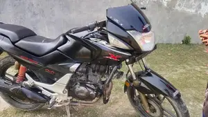 Hero CBZ Xtrem 2013
