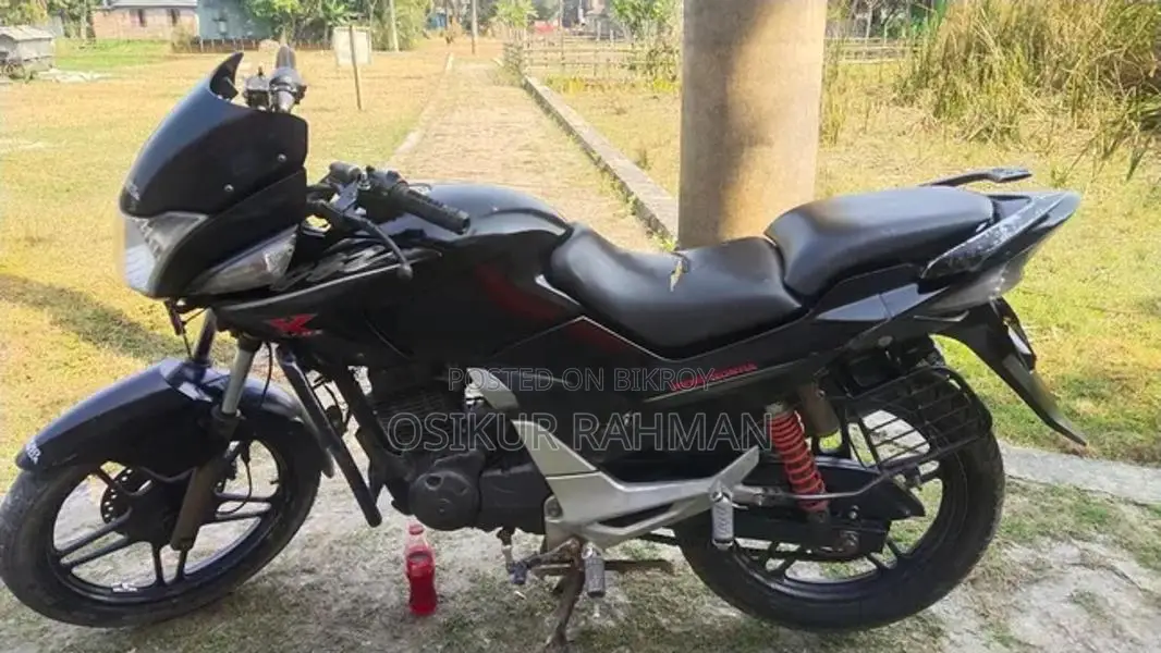 Hero CBZ Xtrem 2013