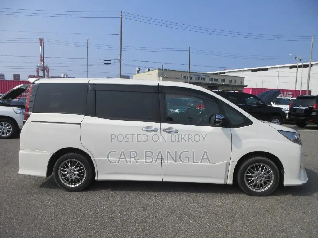 Toyota Noah SI_WXB_HYBRID 2021
