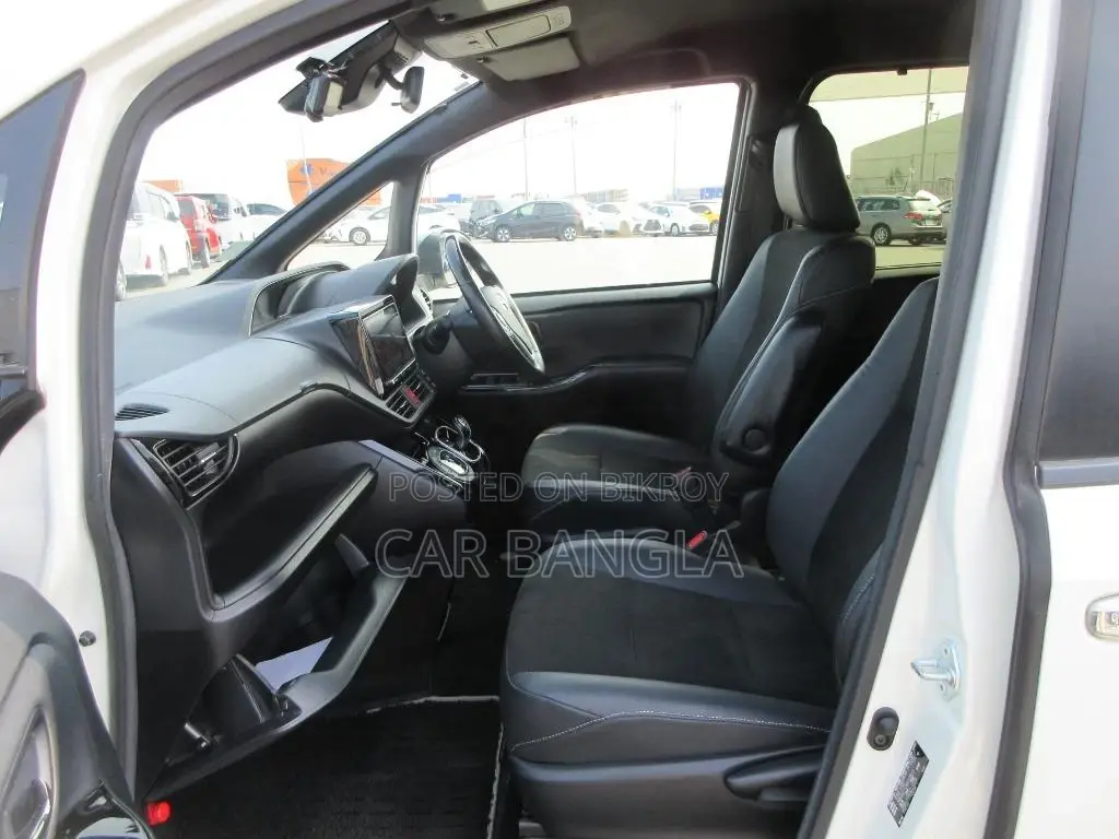 Toyota Noah SI_WXB_HYBRID 2021