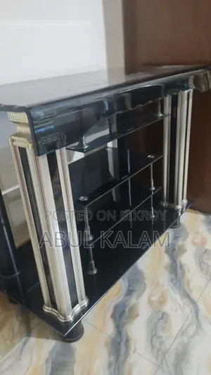 টেম্পারড গ্লাস টিভি ট্রলি