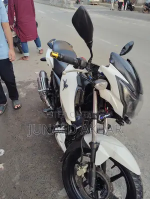 TVS Apache RTR . 2017