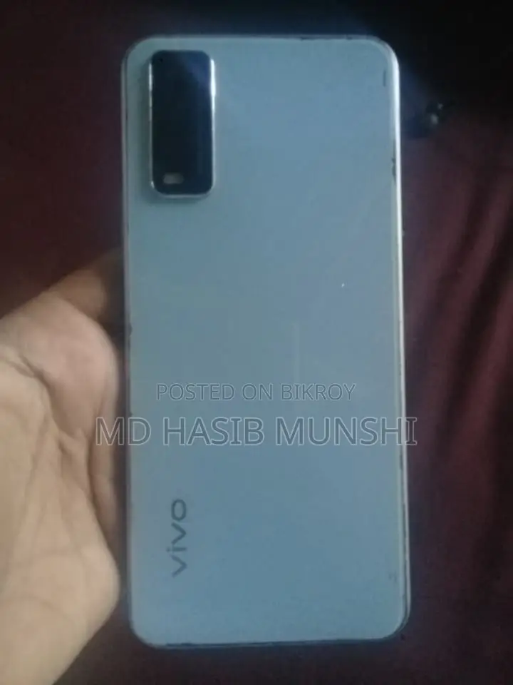 Vivo Y20s . (Used)
