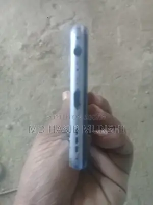 Vivo Y20s . (Used)
