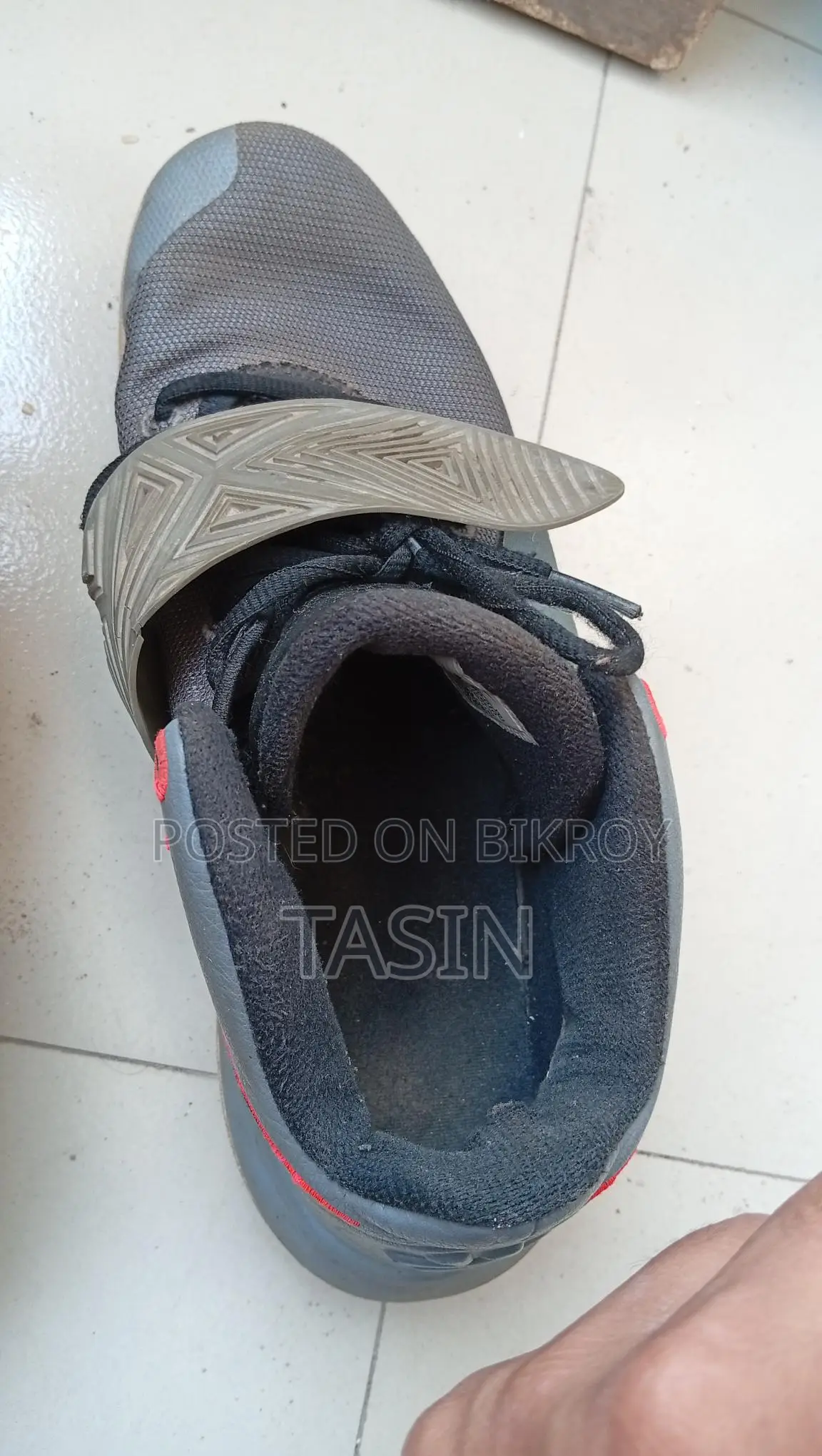 Nike Kyrie Flytrap 3 "Cool Grey" Available at a Great Price
