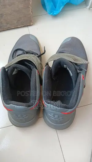 Nike Kyrie Flytrap 3 "Cool Grey" Available at a Great Price