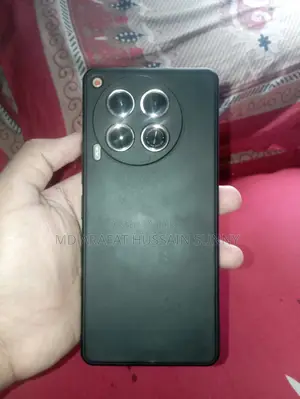 টেকনো ক্যামন ৩০ (ব্যবহৃত)