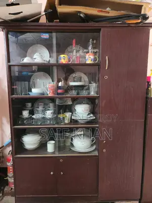 ৬×৪.৫ ফিট এর শোকেস