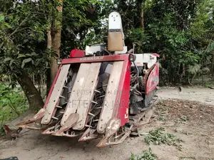 ধান কাটার হার্বেস্টার মেশিন
