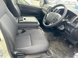 Toyota Hiace DX 2020