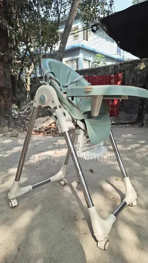 বেবি ফিডিং চেয়ার