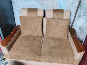 Nearly new 5-seater sofa set