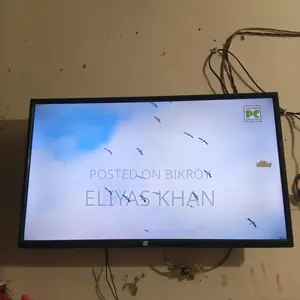 ৩২ ইঞ্চি কালার স্মার্ট টিভি।