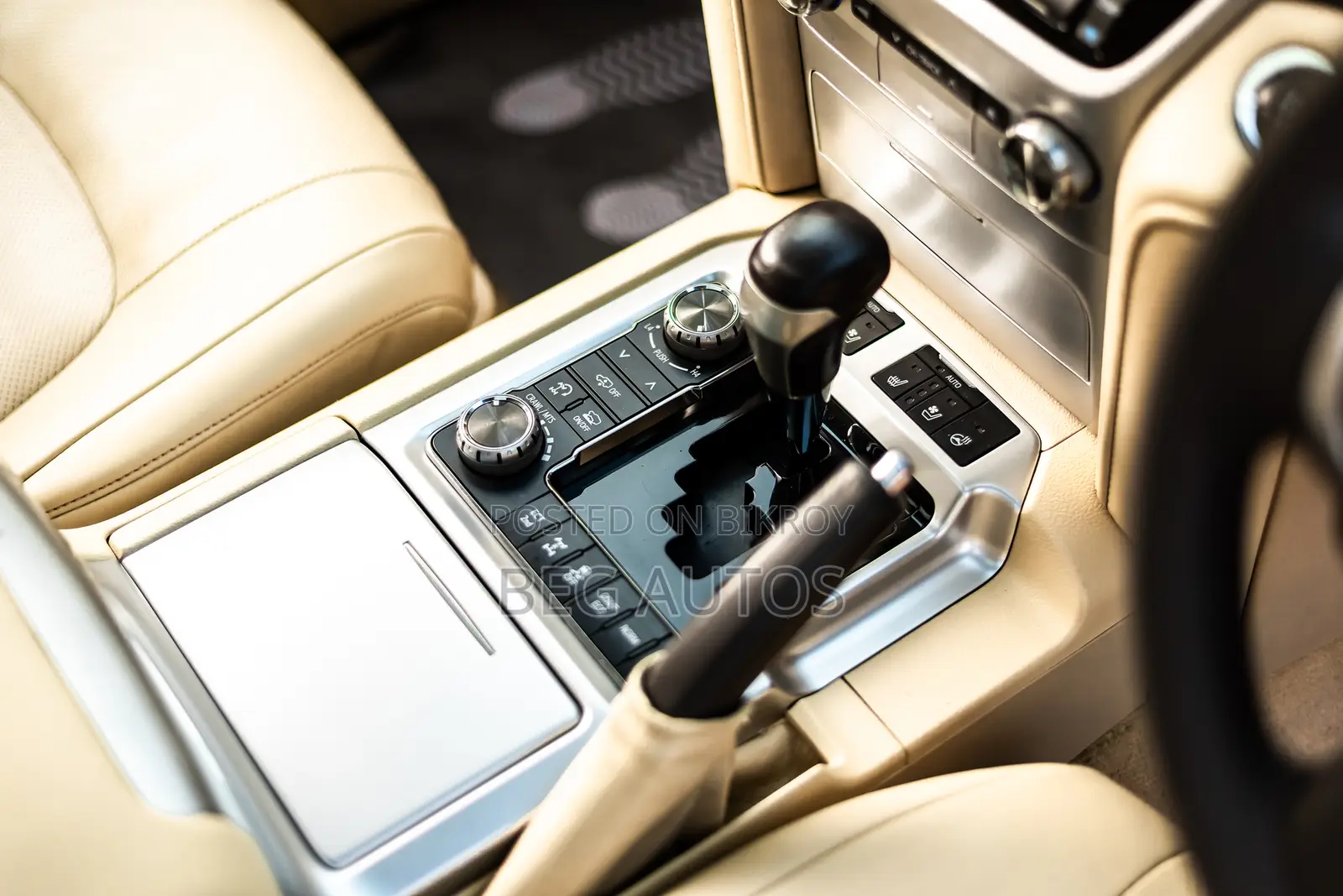 Toyota Land Cruiser ZX V8 2015