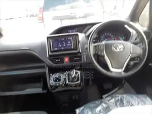 Toyota Noah G Pack. 2021