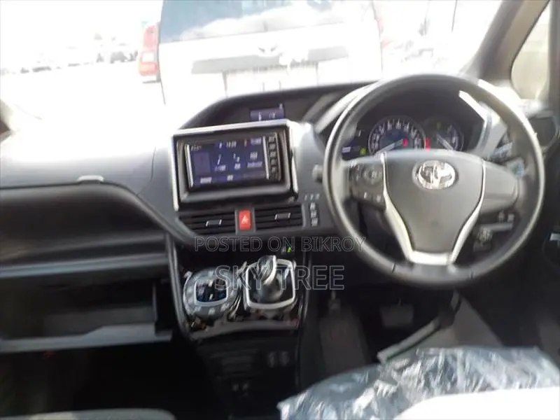 Toyota Noah G Pack. 2021