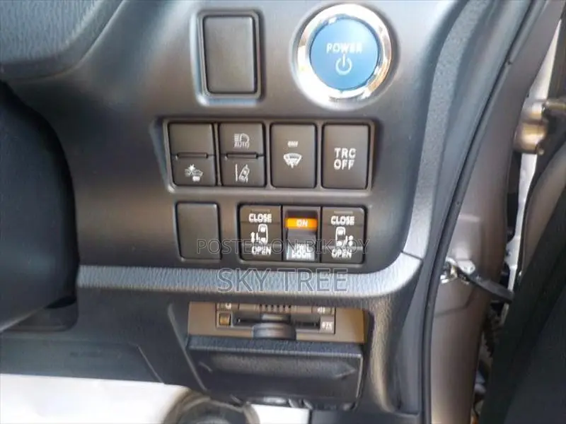 Toyota Noah G Pack. 2021