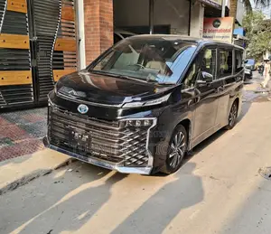 Toyota Voxy HYBRID-SZ- PACKAGE 2023