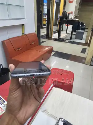 Apple iPhone 8 (ব্যবহৃত)