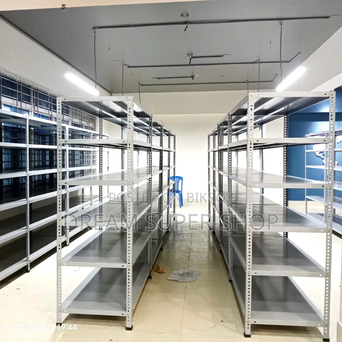 Industrial Warehouse Shelving – Space Saving & Strong Build