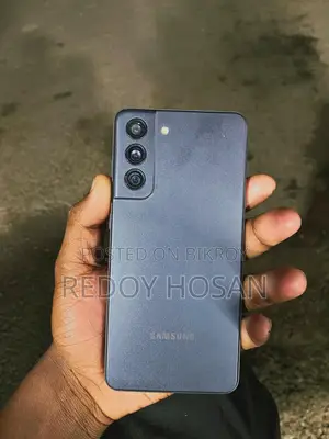 Samsung Galaxy S21 FE 5G . (Used)