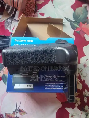 Nikon D5500 Battery Grip
