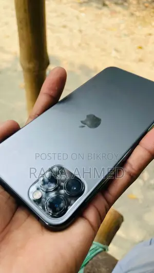 Apple iPhone 11 Pro Max . (Used)