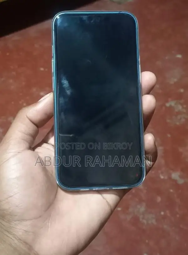 Apple iPhone 13 . (Used)