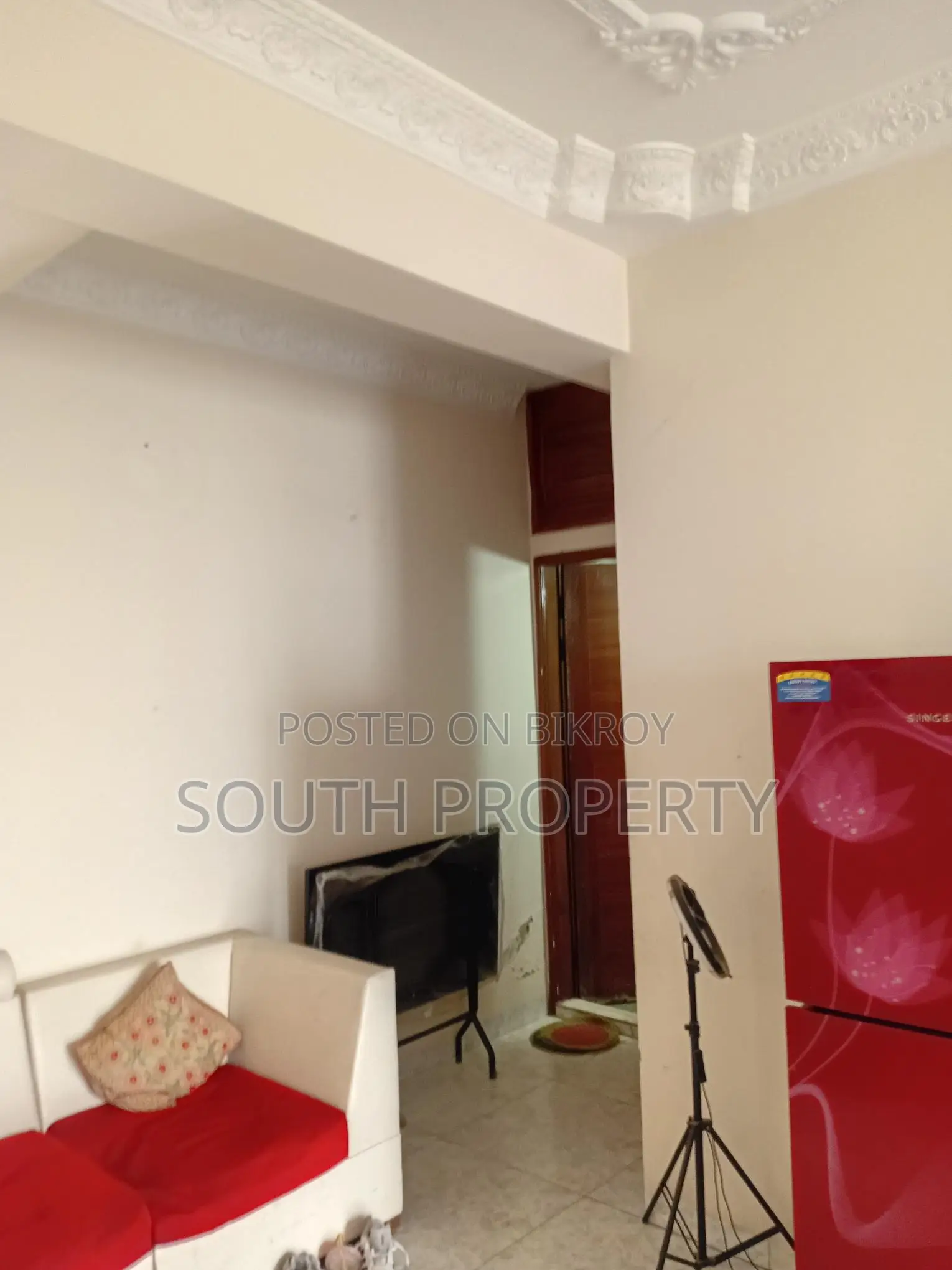 South facing Ready used 2100 sft flat for sale at Bashundhara C block.