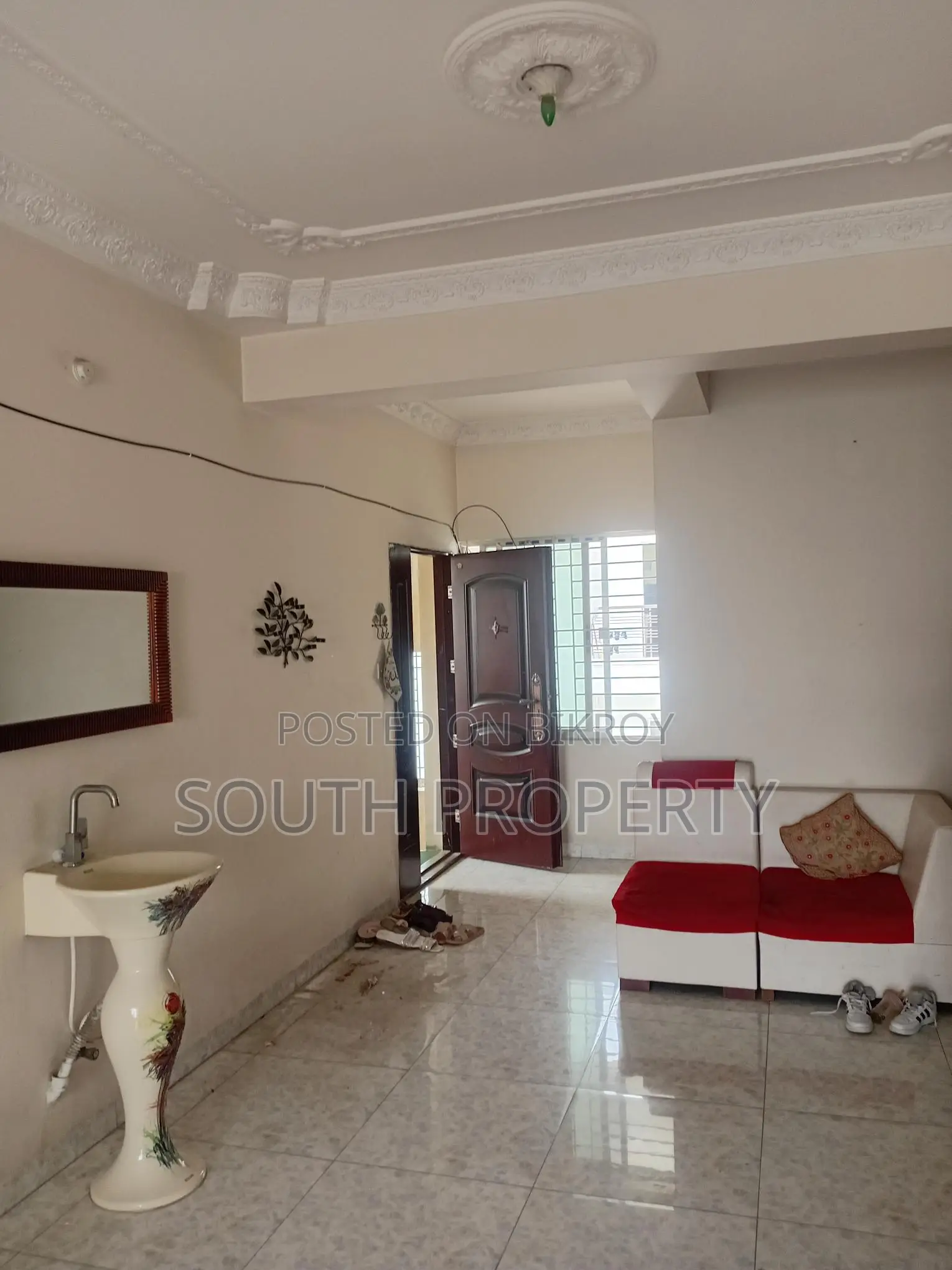 South facing Ready used 2100 sft flat for sale at Bashundhara C block.