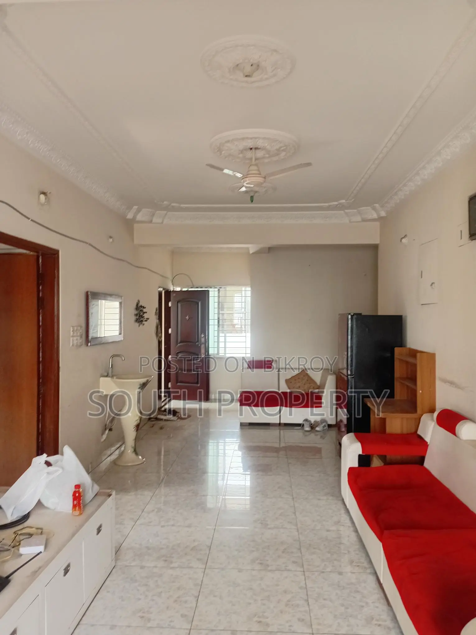 South facing Ready used 2100 sft flat for sale at Bashundhara C block.