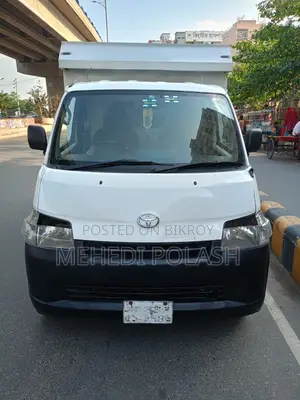 Toyota Townace Zeel 2013