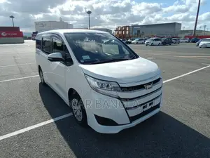 Toyota Noah X_NON_HYBRID 2021
