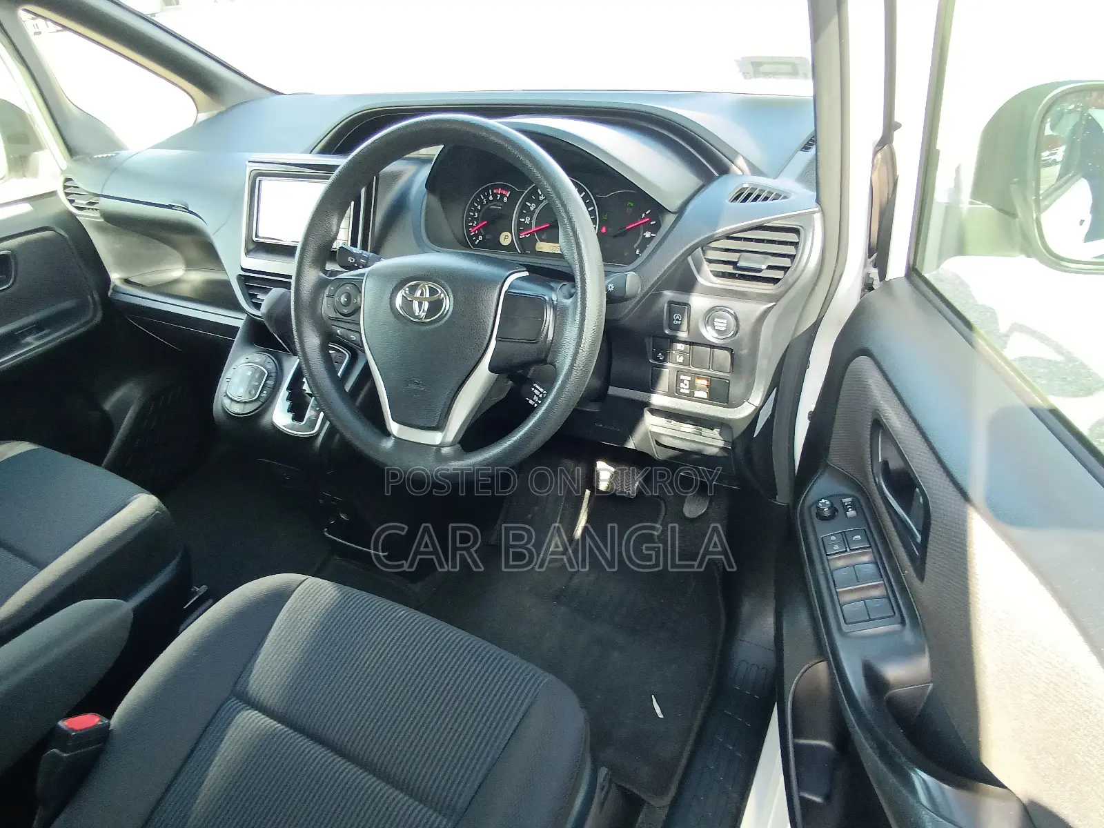 Toyota Noah X_NON_HYBRID 2021