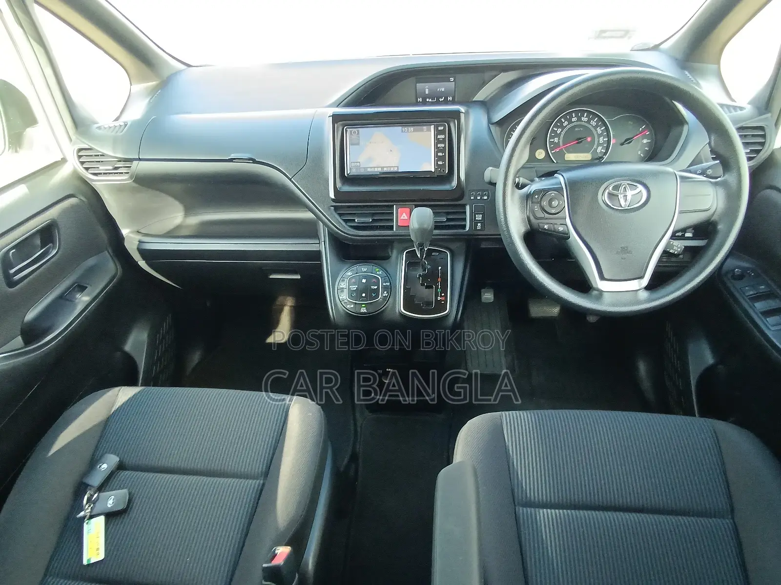 Toyota Noah X_NON_HYBRID 2021