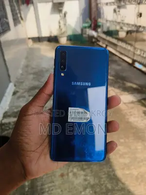 Samsung Galaxy A7 (Used)