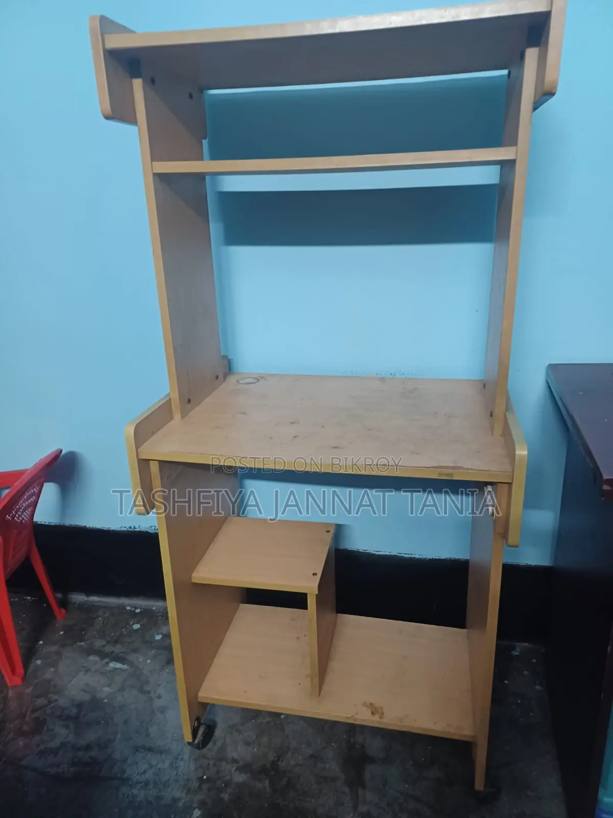 পিসি টেবিল