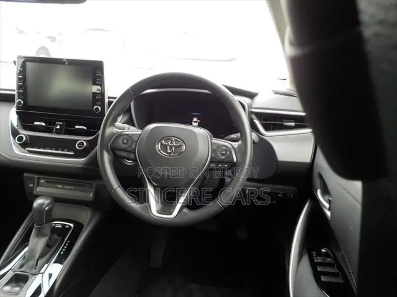 Toyota Corolla HYBRID S 2021