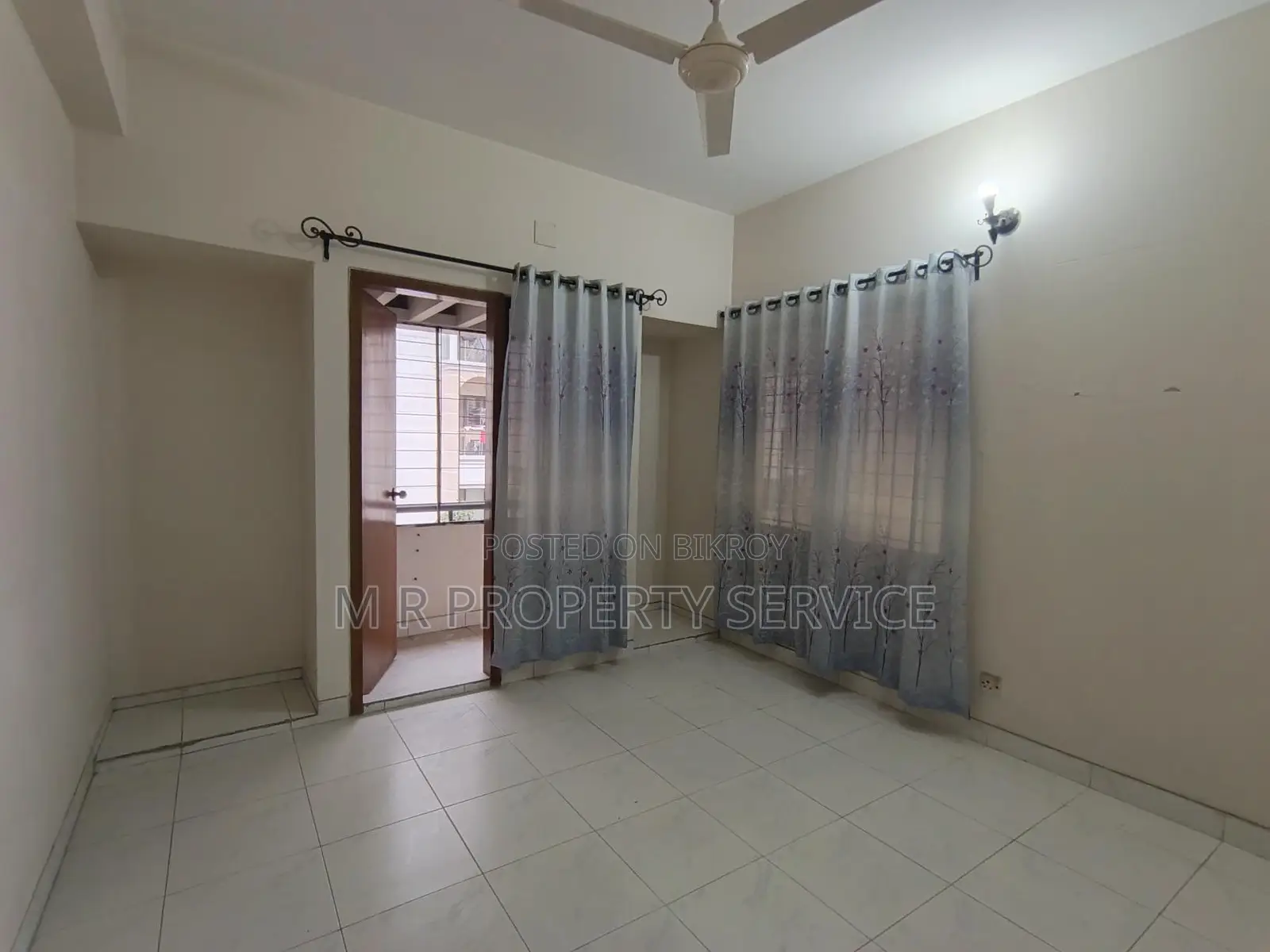 গুলশান-১ এ ১৪৫০ বর্গফুটের অ্যাপার্টমেন্ট ভাড়া
