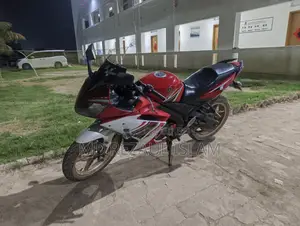 Yamaha R15 2017