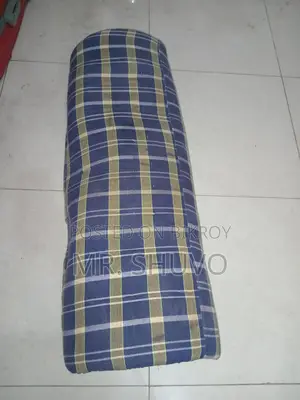 তোষক দেড় মাস